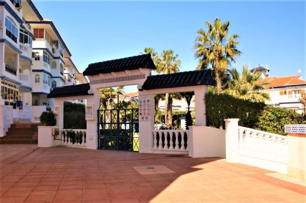 Апартаменты В Парковой Зоне С Видом На Море La Mata  Exterior foto