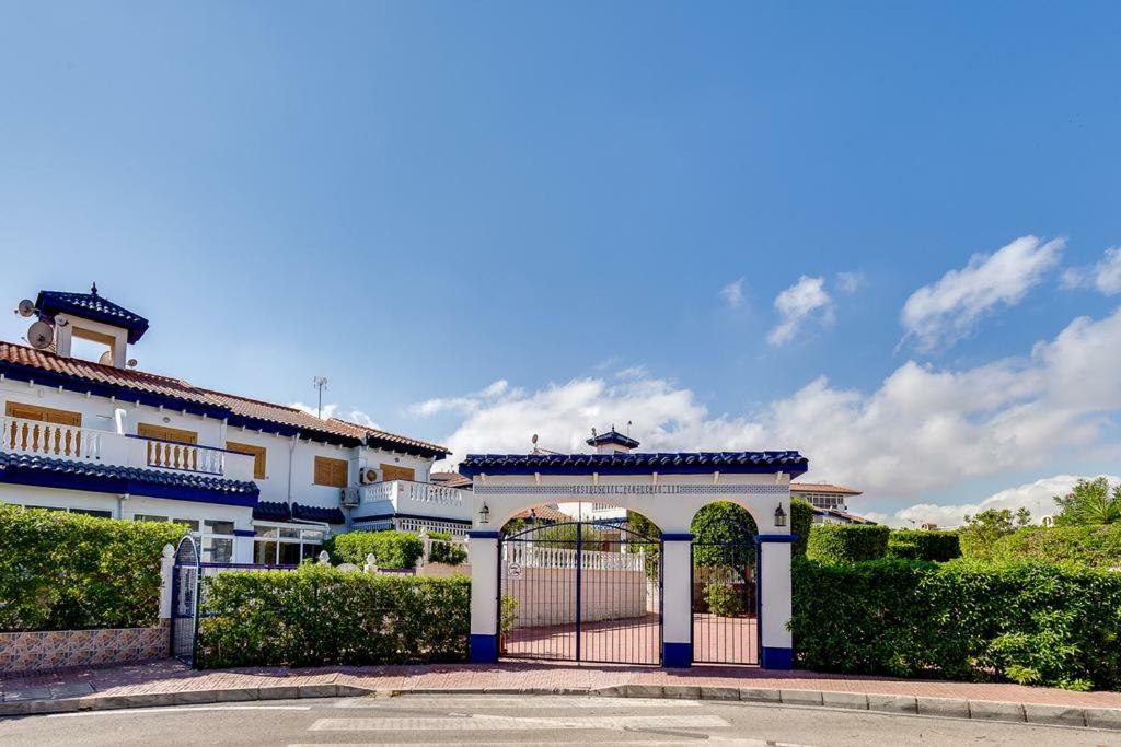 Апартаменты В Парковой Зоне С Видом На Море La Mata  Exterior foto